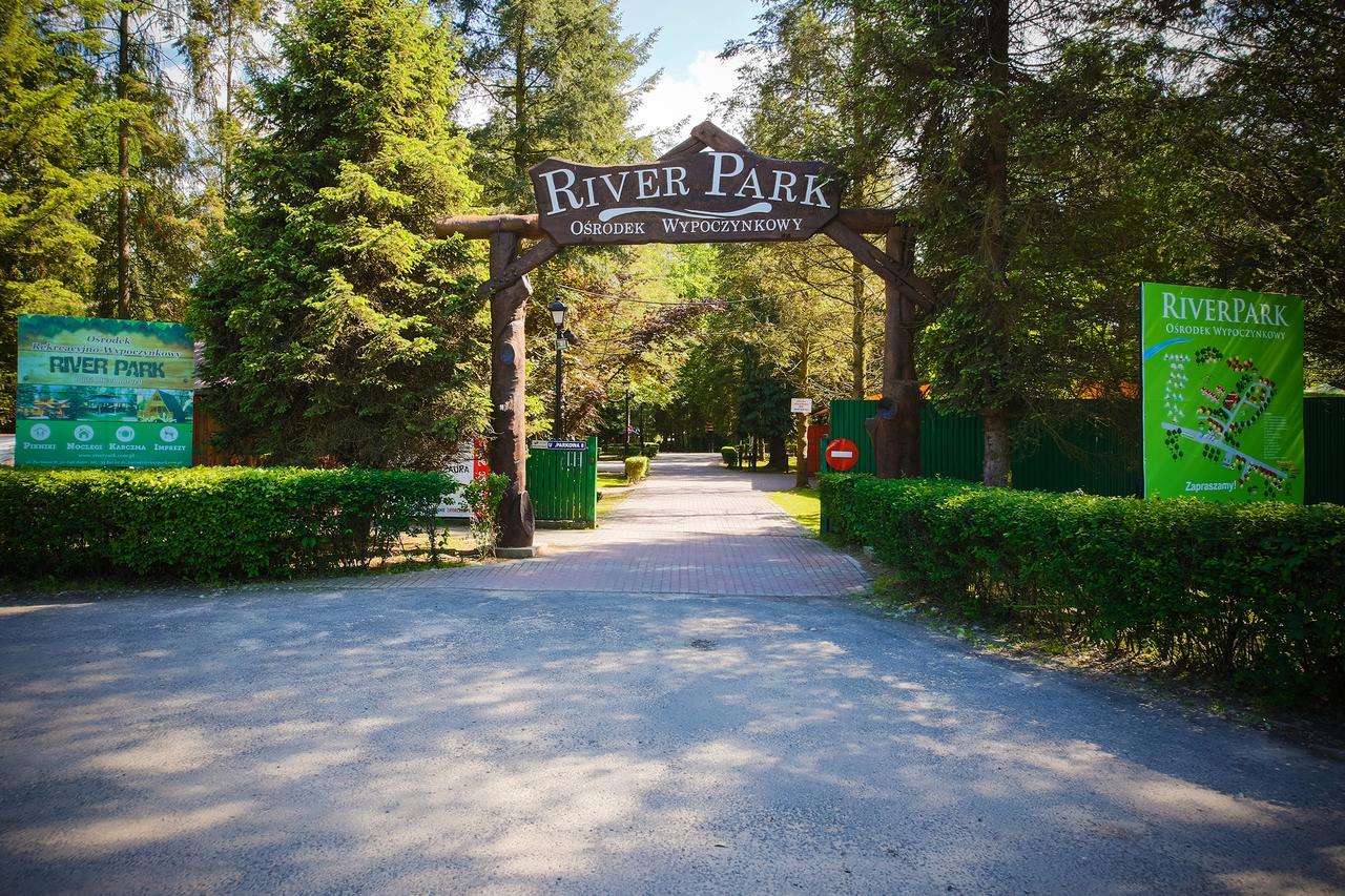 River Park Zator Luaran gambar
